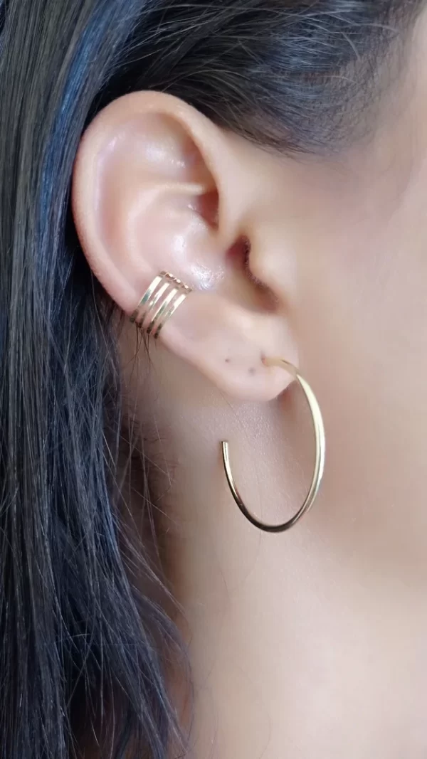Brinco argola fina e lisa banhada a ouro 18k - Image 3