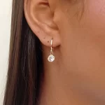 Brinco argolinha ponto de luz banhado a ouro 18k