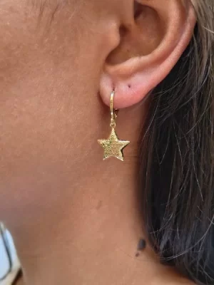 BRINCO ARGOLINHA ESTRELA BANHADO A OURO 18K