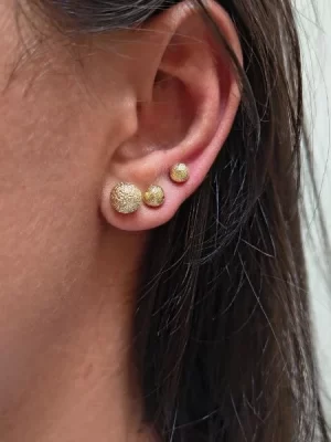 Brinco Trio de Bolinha Detalhada Banhada a Ouro 18k