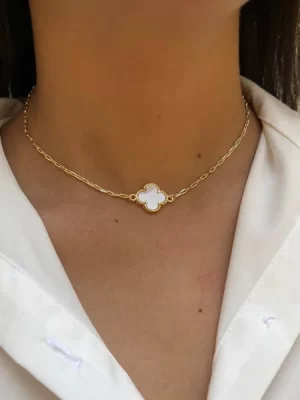Colar Choker Trevo Madrepérola Banhado a Ouro 18k