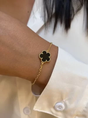 Pulseira Trevo 5 Pétalas Preta Banhada a Ouro 18k