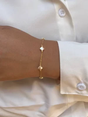 Pulseira Trevo Pérola Banhada a Ouro 18K